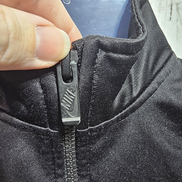Nike Boy's Kids Size 4-5 Yrs Black Full Zip Track Jacket Long Sleeve With Logo. - Picture 4 of 8